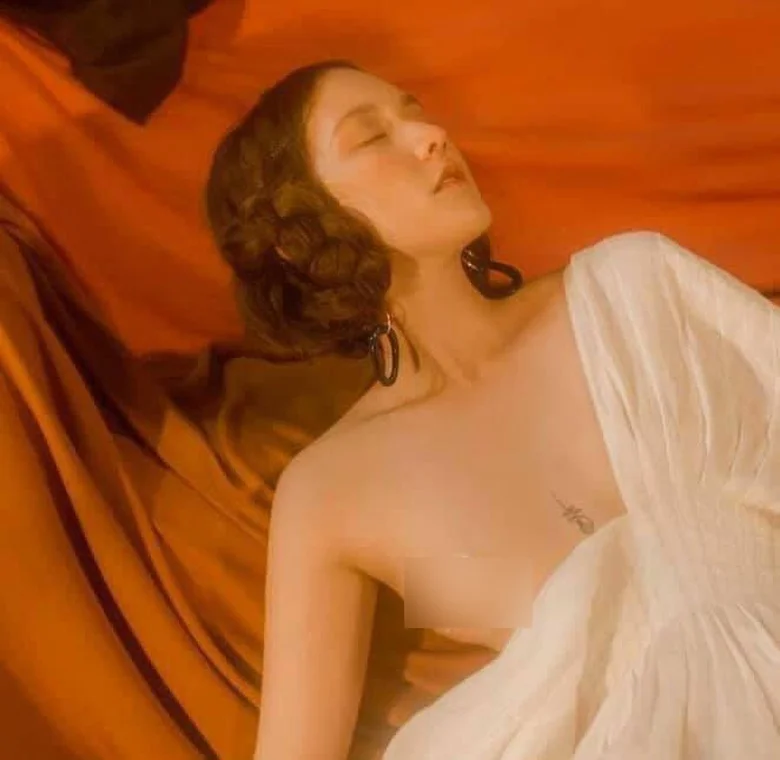 Mẫu ảnh nude hải tú thứ 15