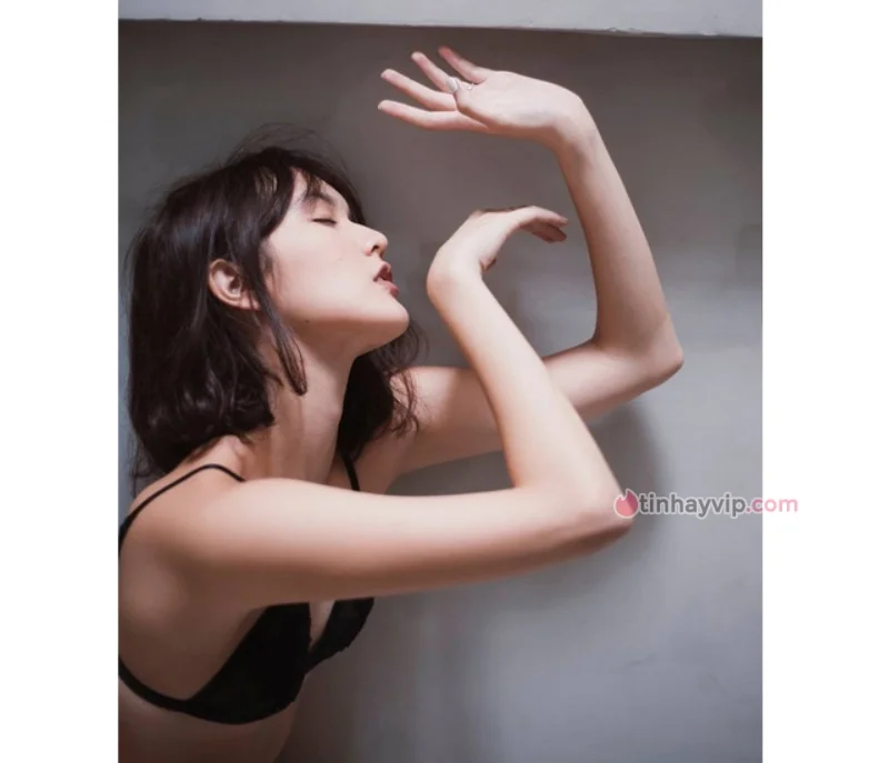 ảnh nude của Hải Tú (2)