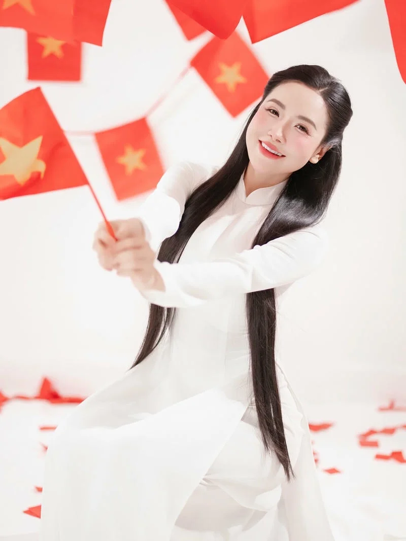 Ảnh Viên Vibi ngọt ngào dịu dàng