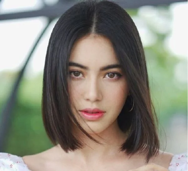 kiểu tóc ngắn nữ bob thẳng ngang vai