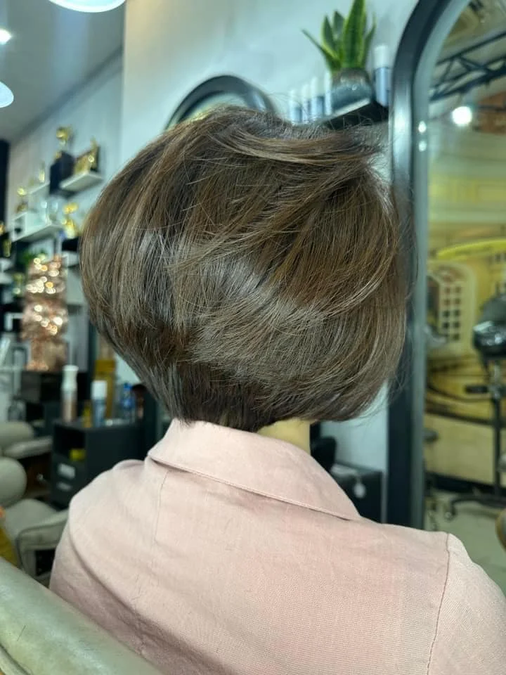 Salon chuyên tóc ngắn: bí quyết cho kiểu tóc nữ tính và cá tính