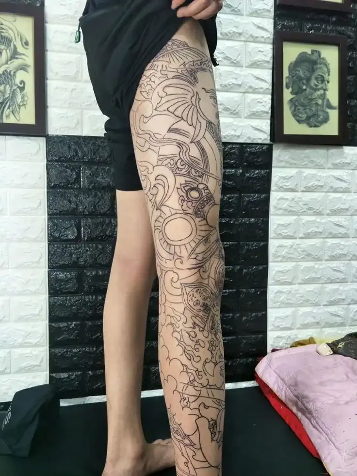 hình xăm full chân nét