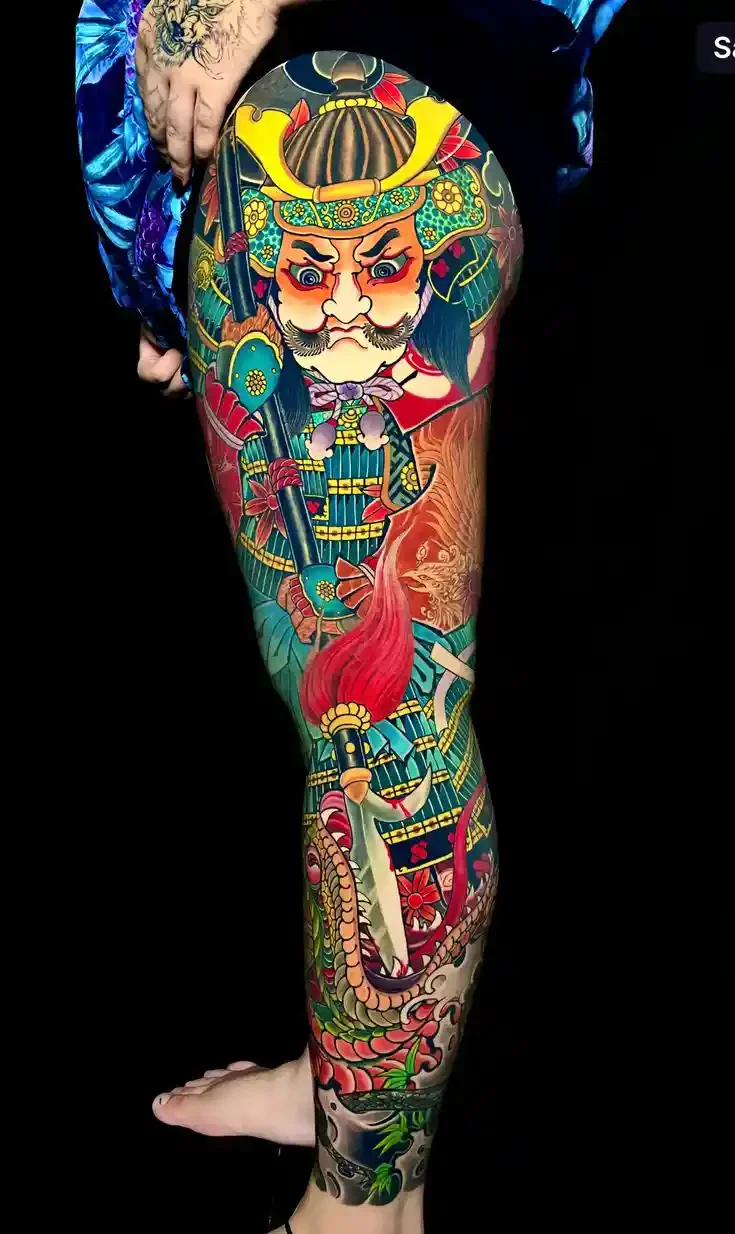 hình xăm samurai full chân