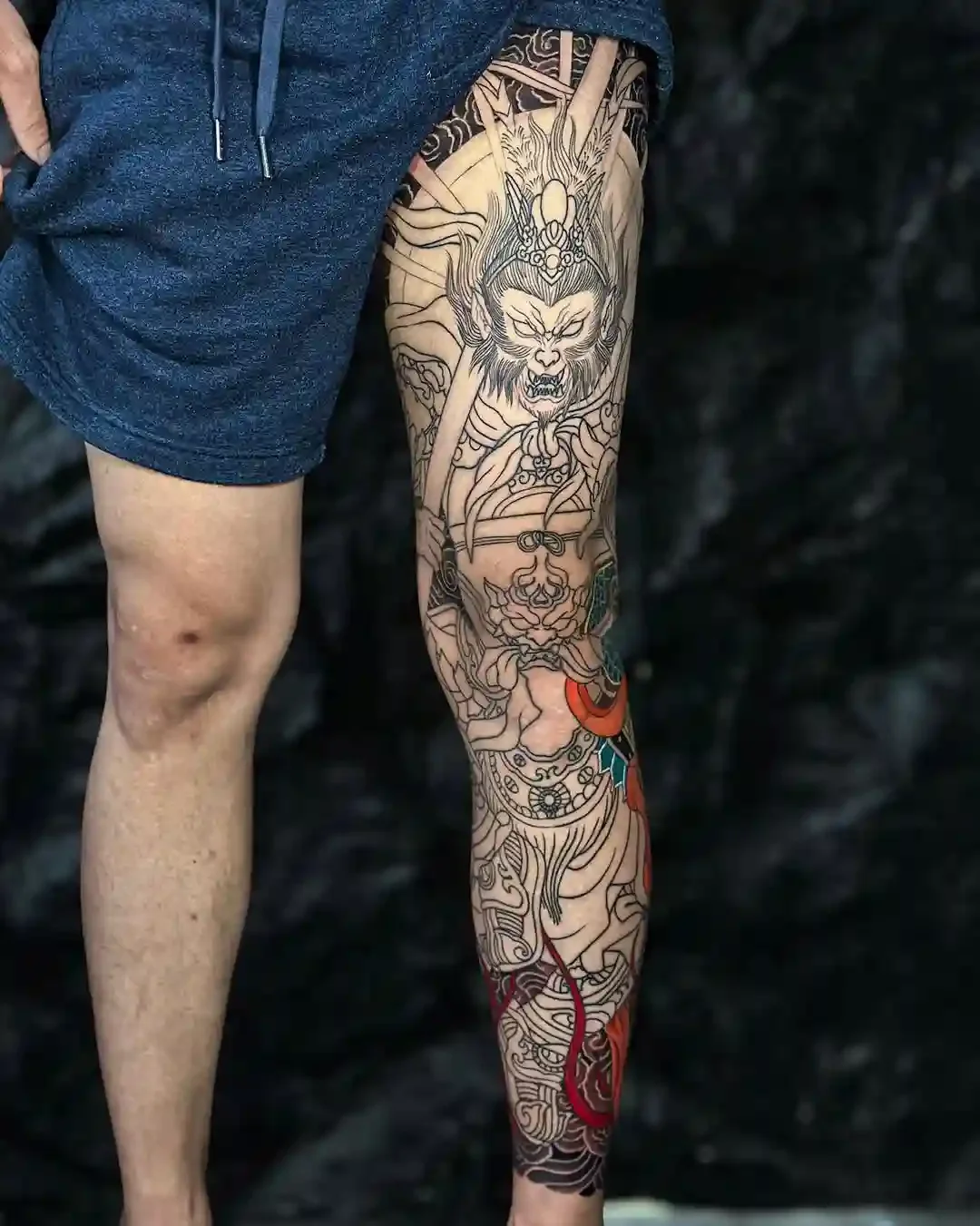 hình xăm full chân ngộ không